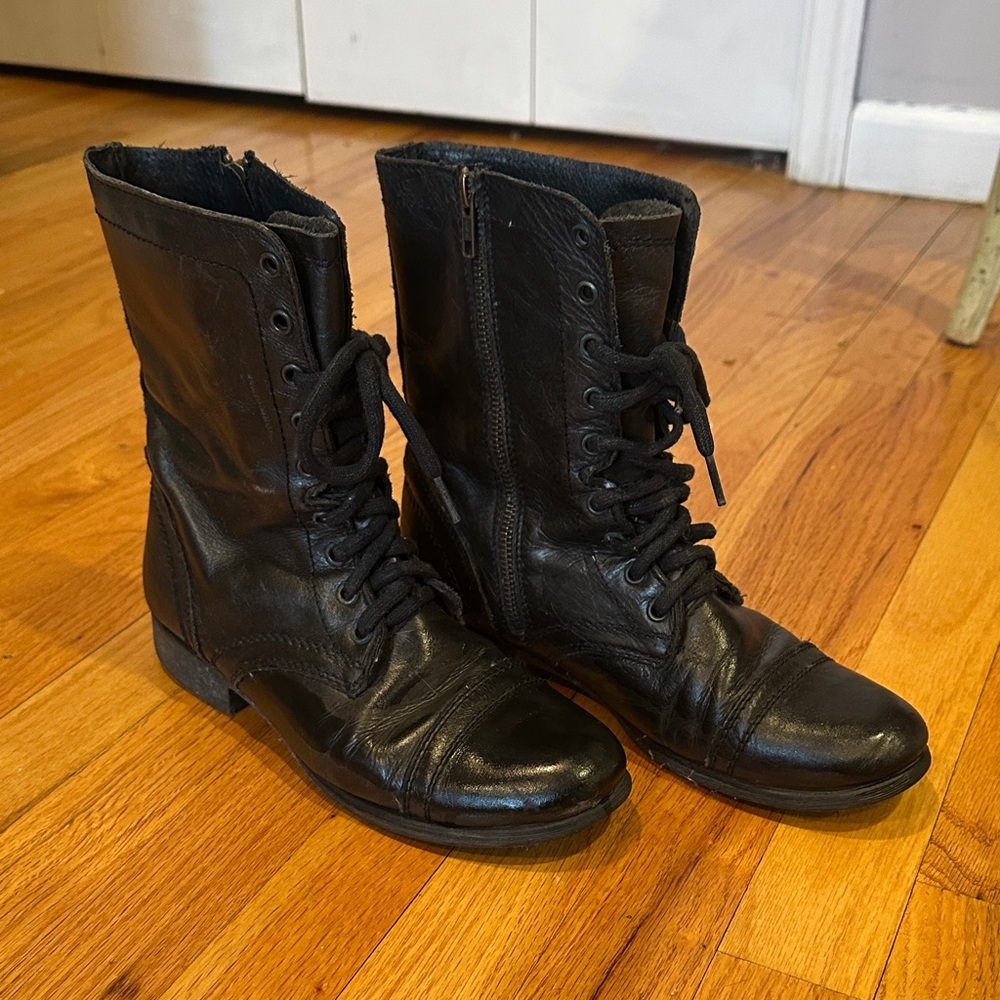 Steve Madden Black Lace Up Boots